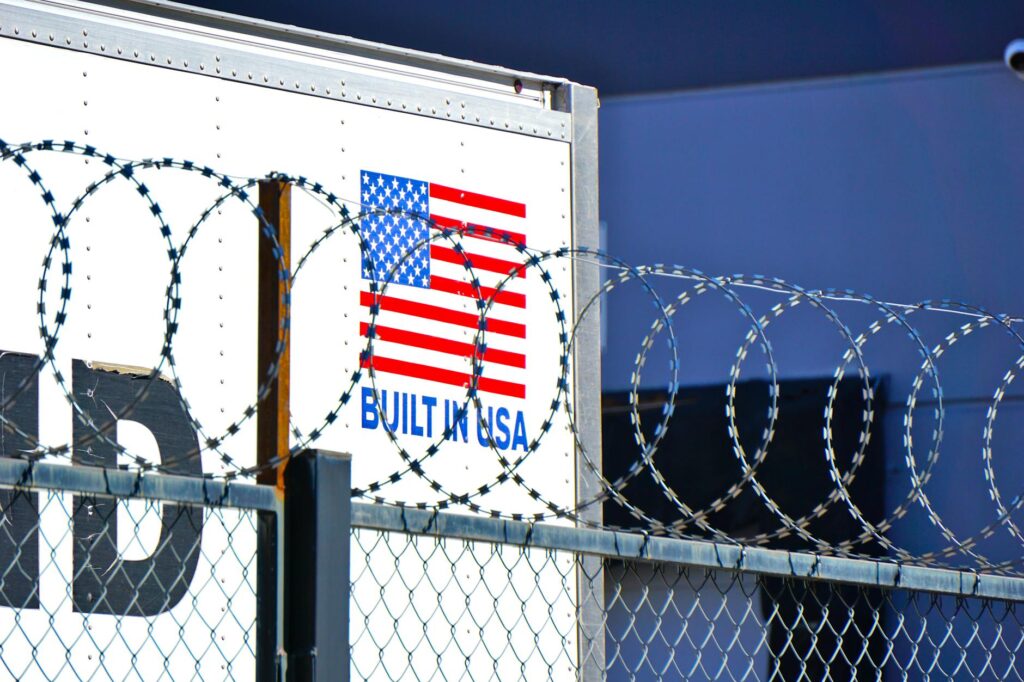 I built a free FCA firm checker in 4 weeks — struggling with distribution (0 → 10 customers)