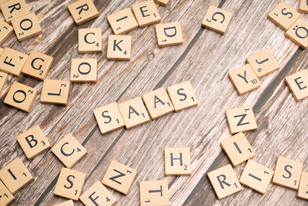 Mastering SaaS Distribution: Channeling LinkedIn to Skyrocket Your Success